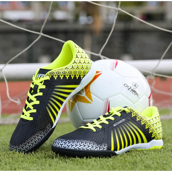 Custom your brand New Kids Boys Girls Students Training Football Boots Men Women futsal Soccer Shoes Cleats Sport Sneakers 