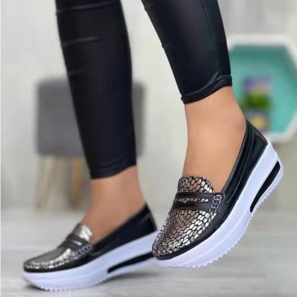 Women's Comfortable Causal Round Toe Large Size Slip On Platform Sneakers 