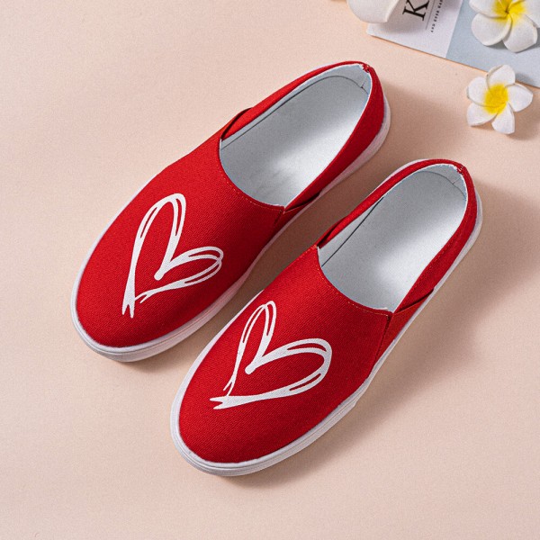 Women Sweet Solid Color Heart-shaped Antiskid Flat Canvas Shoes 