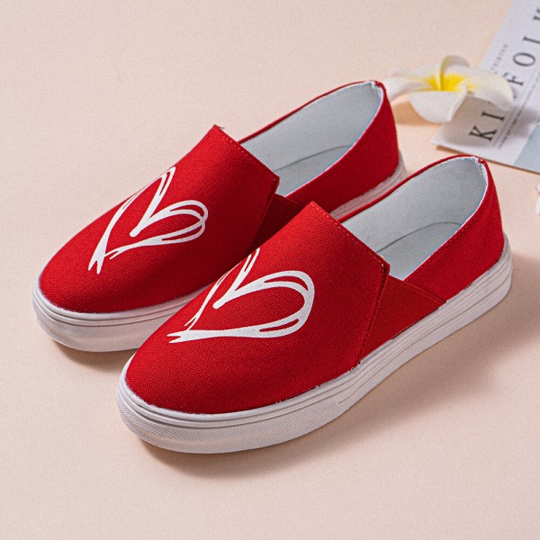 Women Sweet Solid Color Heart-shaped Antiskid Flat Canvas Shoes 